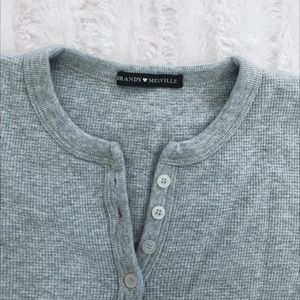 🐘👽Brandy Melville Grey Cropped Long Sleeve👽🐘